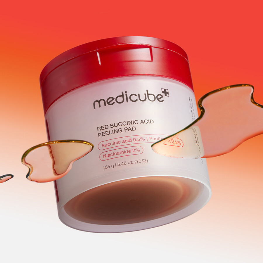 medicube rode barnsteenzuur panthenol pads