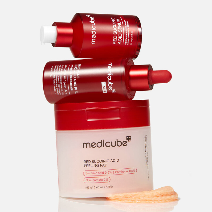 medicube rode barnsteenzuur panthenol pads